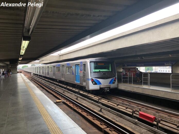 Metrô de São Paulo transporta mais passageiros, bate recorde de satisfação, mas prejuízo dispara em 2025