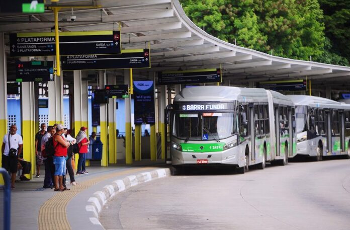 Para atender a hospitais, SPTrans cria linha de ônibus noturna na zona Noroeste