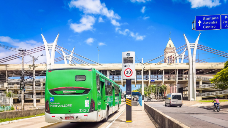 Porto Alegre (RS) aumenta oferta de ônibus com mais de 360 viagens adicionais em dias úteis