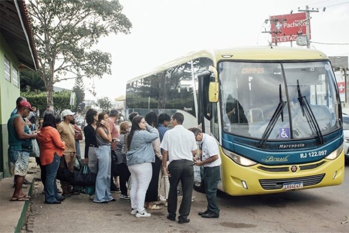 São Francisco de Itabapoana (RJ) renova frota do transporte universitário e redefine operação