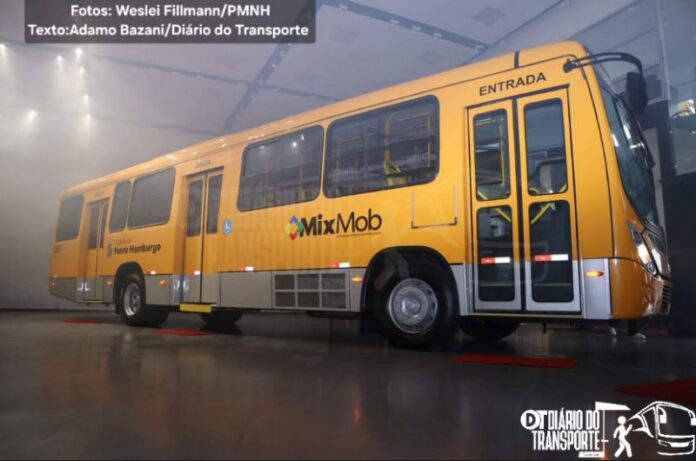 Viação Santa Clara (Visac) entrega cinco ônibus zero quilômetro em Novo Hamburgo (RS)