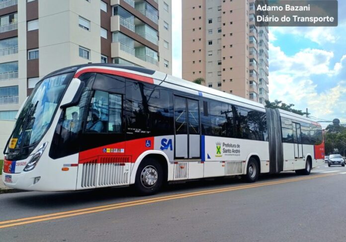 ônibus operam com frota reduzida nesta quarta-feira (08)