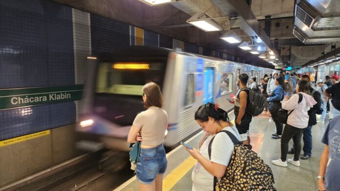 Projeto de Lei quer barrar empresas investigadas de adquirir direitos para “batizar” estações do Metrô e CPTM