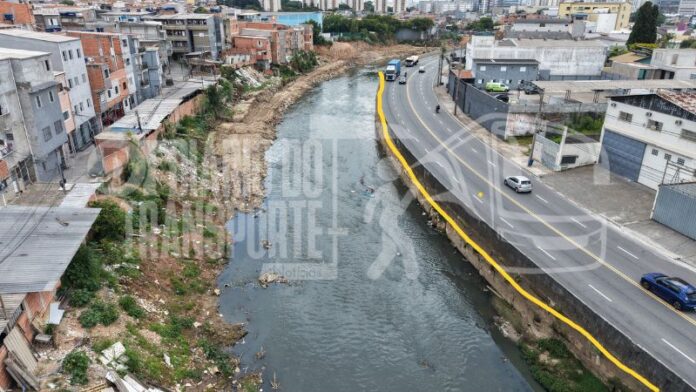 Para construir ponte junto ao Ribeirão dos Meninos, BRT-ABC faz obras de desassoreamento. Tarcísio ameaçou romper contrato por atrasos