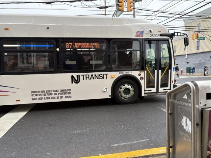 Passagens de ônibus e trens entre Nova Iorque e Nova Jersey têm preço reduzido para Copa do Mundo da FIFA 2026 após críticas do público